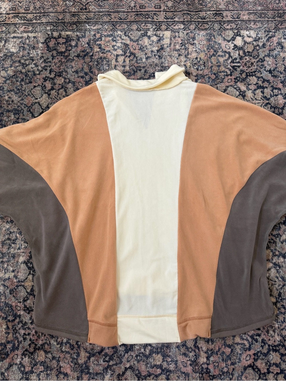 Colorblock sweater - Picture 2 of 5